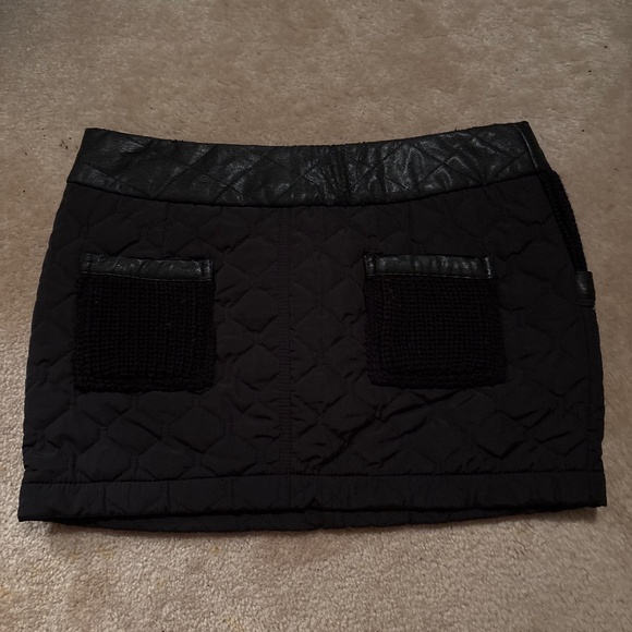 Quilted Luis de parique black mini skirt - Picture 3 of 3